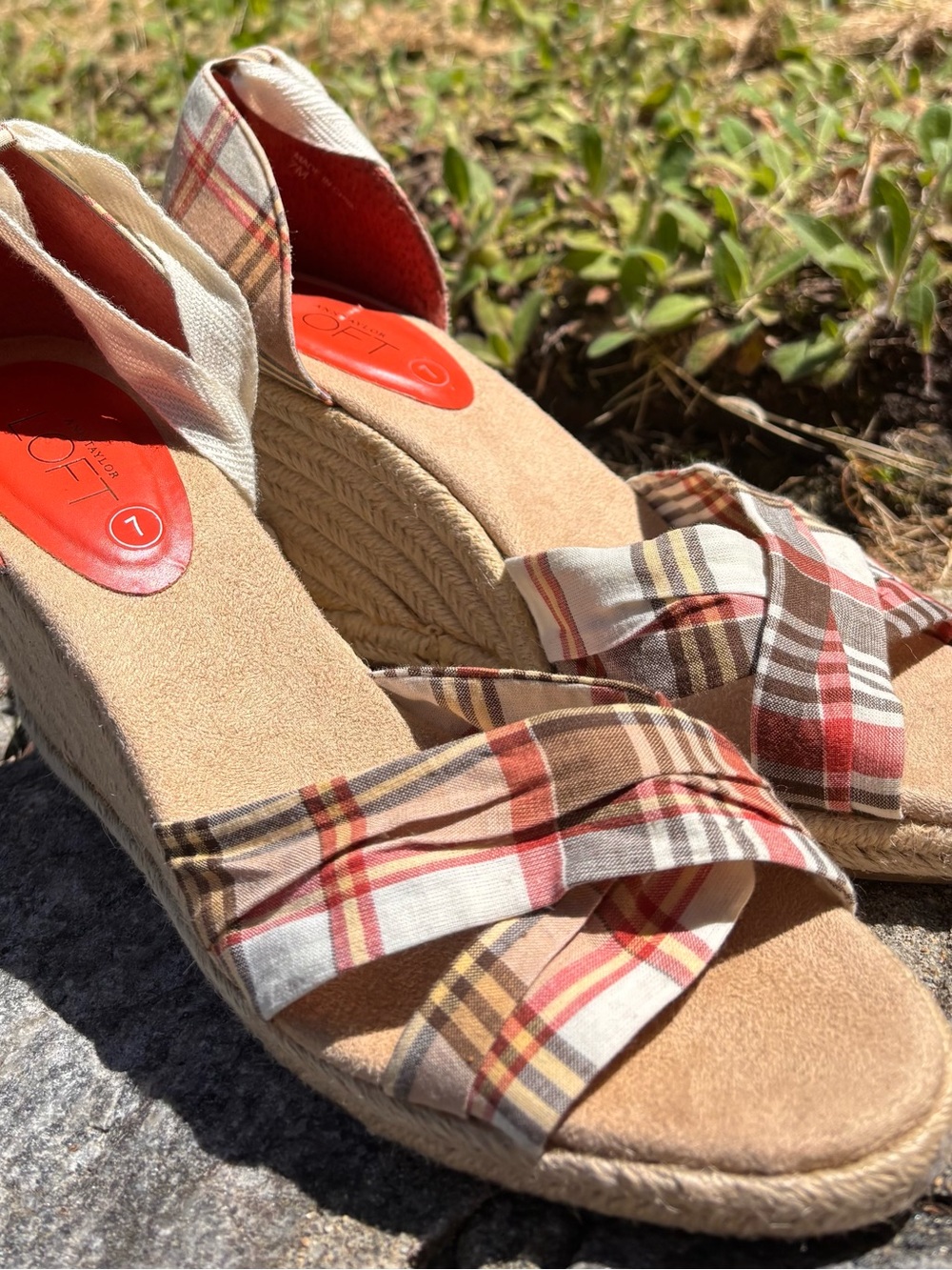 Ann Taylor LOFT Plaid Espadrille Wedge Sandals | Size 7